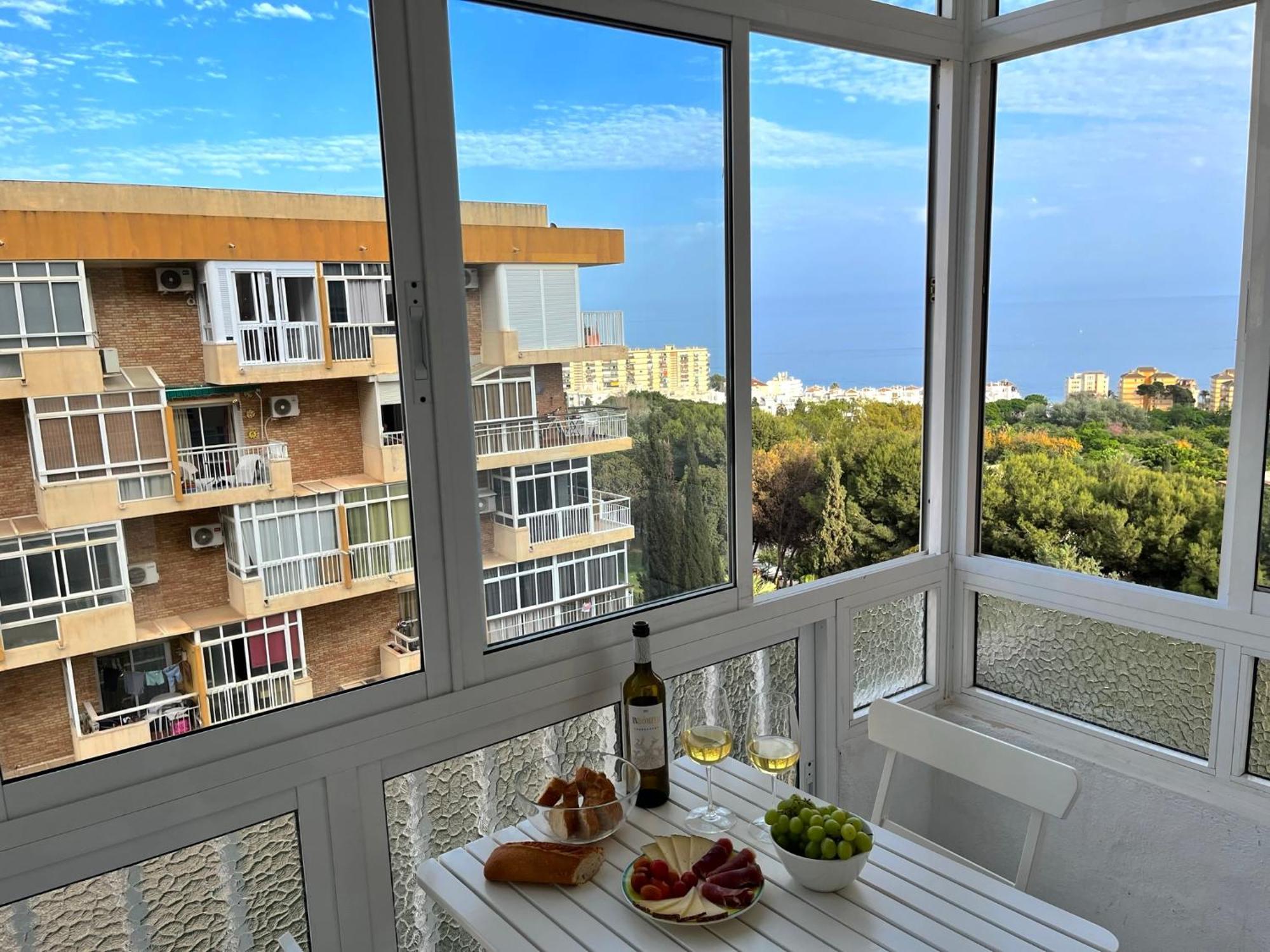 Cozy Central Studio Near The Beach Benalmádena Exteriör bild